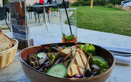 wood. restaurant