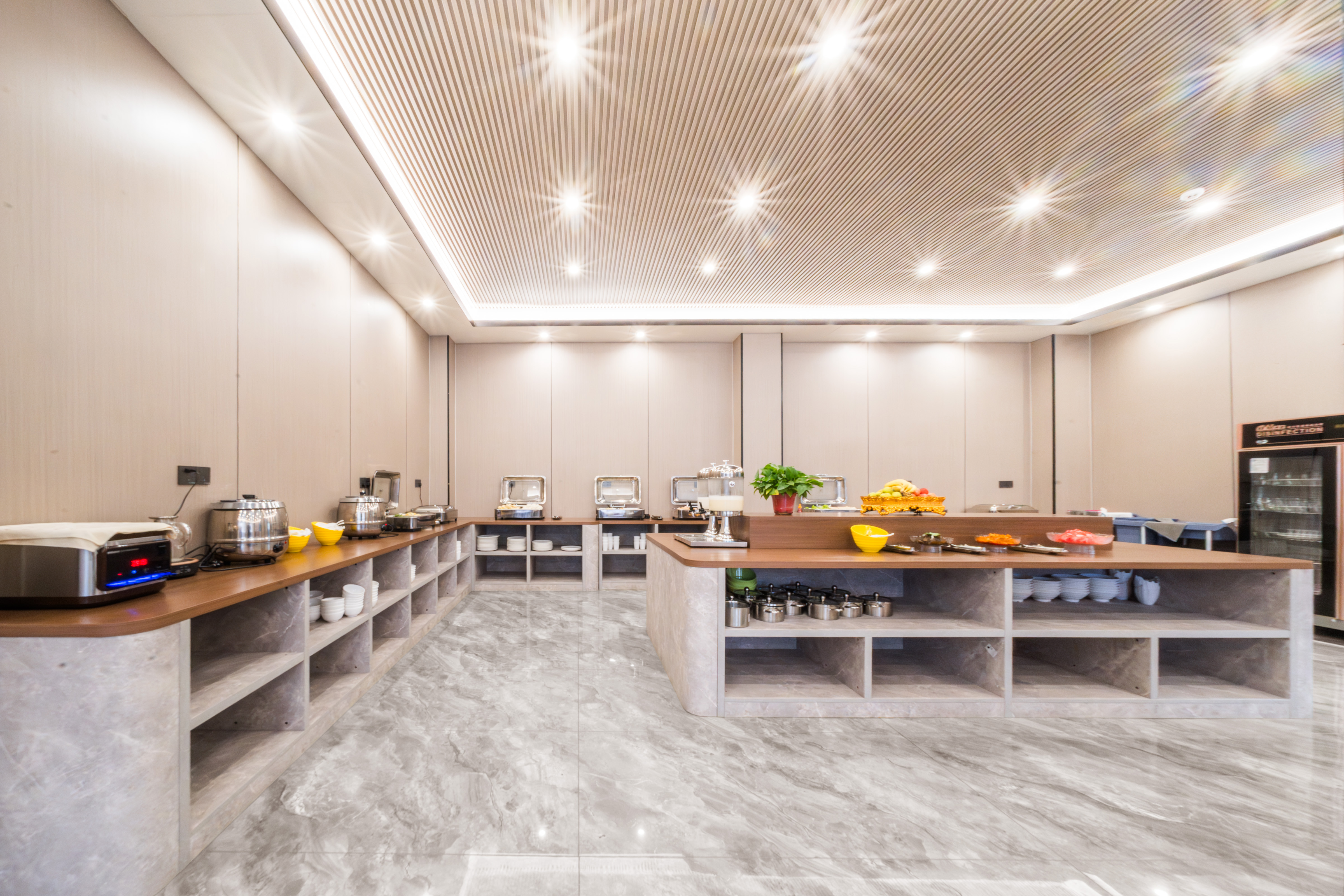 兰欧尚品酒店(甘孜巴塘店)·内部餐厅餐厅图片