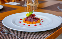 Restaurace Lovecká chata Hluboká餐厅图片