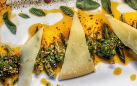 Uzum Cafe & Restaurant