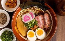 Haru Sushi Bar餐厅图片