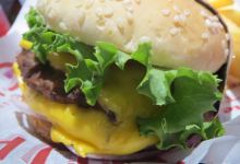 Red Robin Gourmet Burgers美食图片
