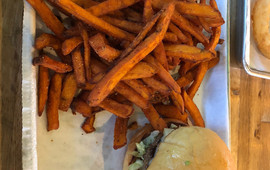 T J Reeds Better Burgers and Shakes