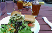 Railroad Station Bar and Grill餐厅图片