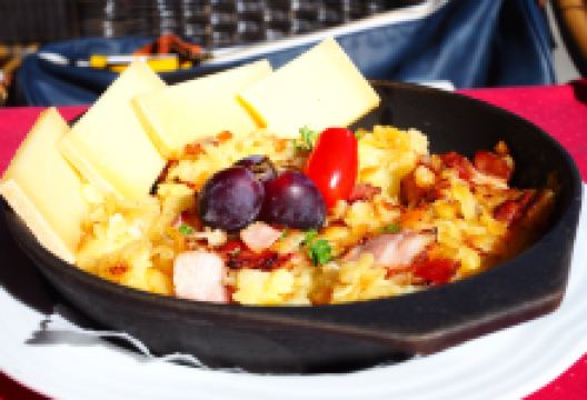 Eiger Guesthouse Restaurant美食图片