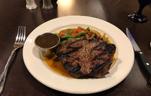 Benton's Restaurant餐厅图片