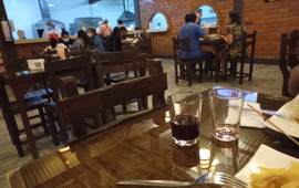 Pollos y Parrillas "Huayas"