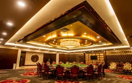 万峰大酒店中餐厅