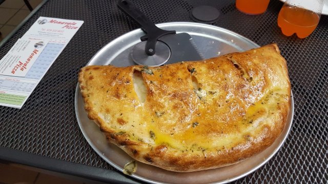 Monavala Pizza