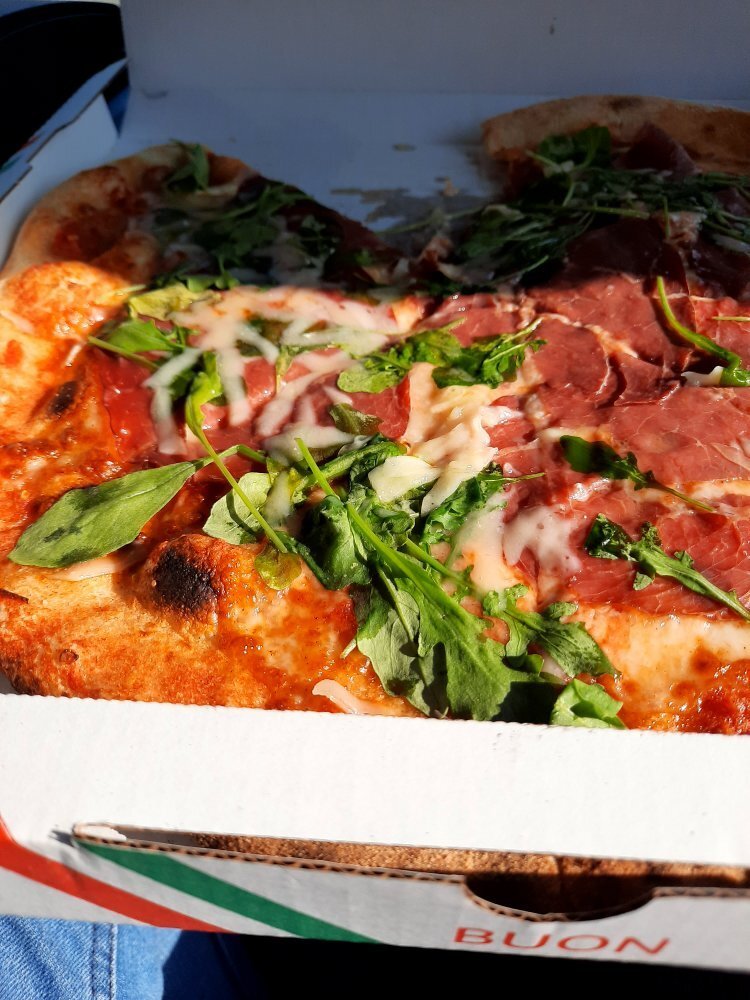 Pizza Al Volo