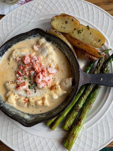 Lakehouse Grille