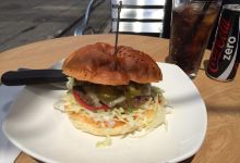 Burger Bar & Kitchen美食图片