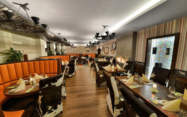 Monte Bu Restaurant a Steakhouse