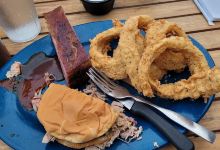 Mojo Kitchen BBQ Pit & Blues Bar美食图片
