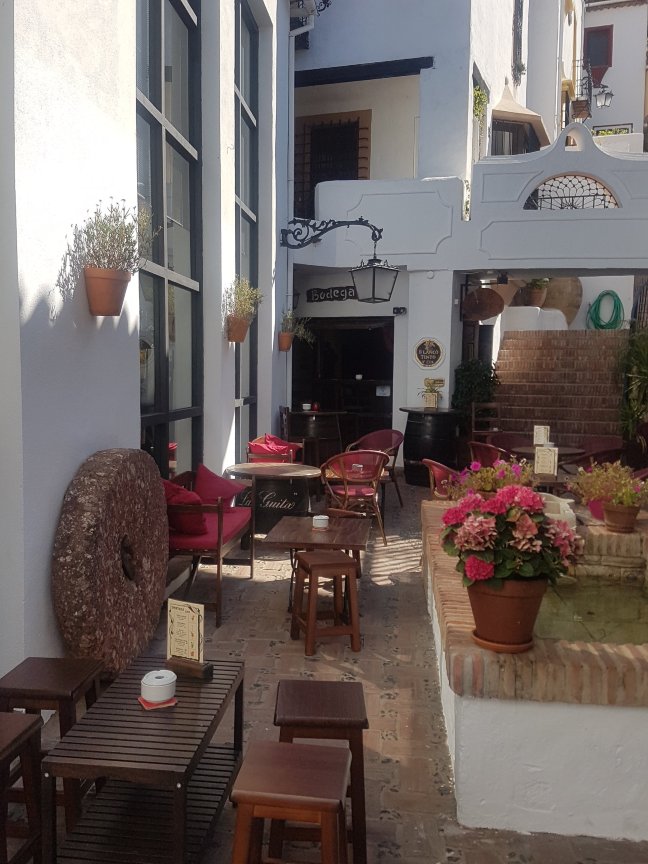 La Bodega Bar & Courtyard