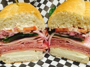 Lynn Catherine's Deli, Cafe & Tavern