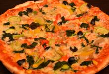 Art Pizza美食图片