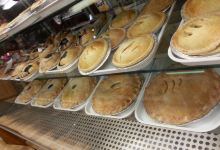 Paul's Corner Shop and Jean's Bakery美食图片
