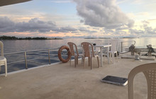 Floating bar & Safari餐厅图片