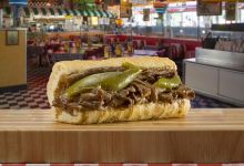 Portillo's Hot Dogs美食图片