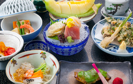 Maebashi No Ryotei Sansui Romatsushima