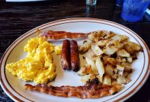 Compton's Pancake House美食图片