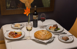 Melvyn's Restaurant & Lounge