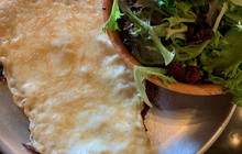Yiayia's Pizza Beer & Wine餐厅图片