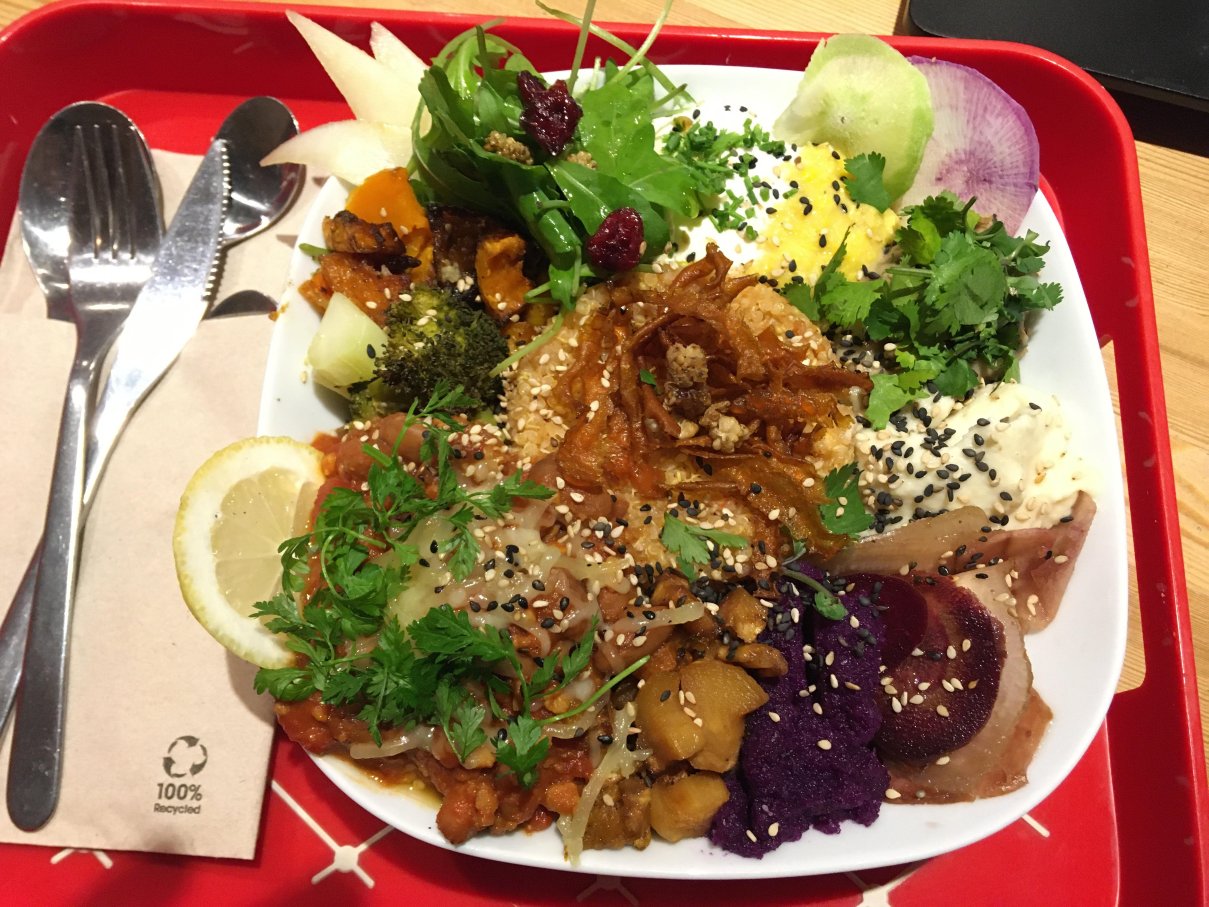 GOGO Café & Resto