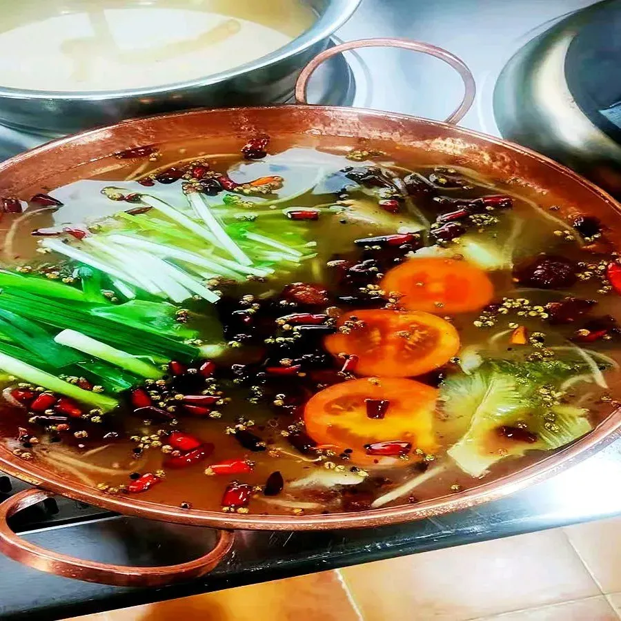 开胃鬼正宗富源酸菜红豆猪脚(金瓦路店)