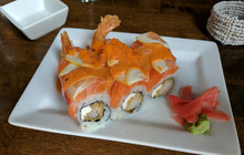 B.A.S.H. Burger and Sushi House餐厅图片