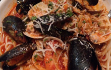Gino's Italian Restaurant餐厅图片