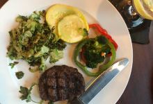 Crooners Lounge美食图片