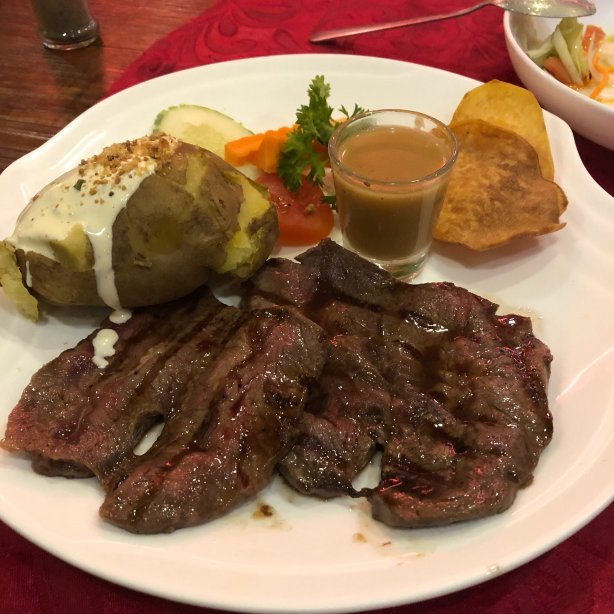 BIGBEN Steaks & Grills