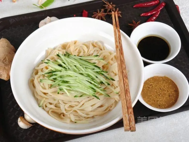LIU SHI FU MIAN GUAN