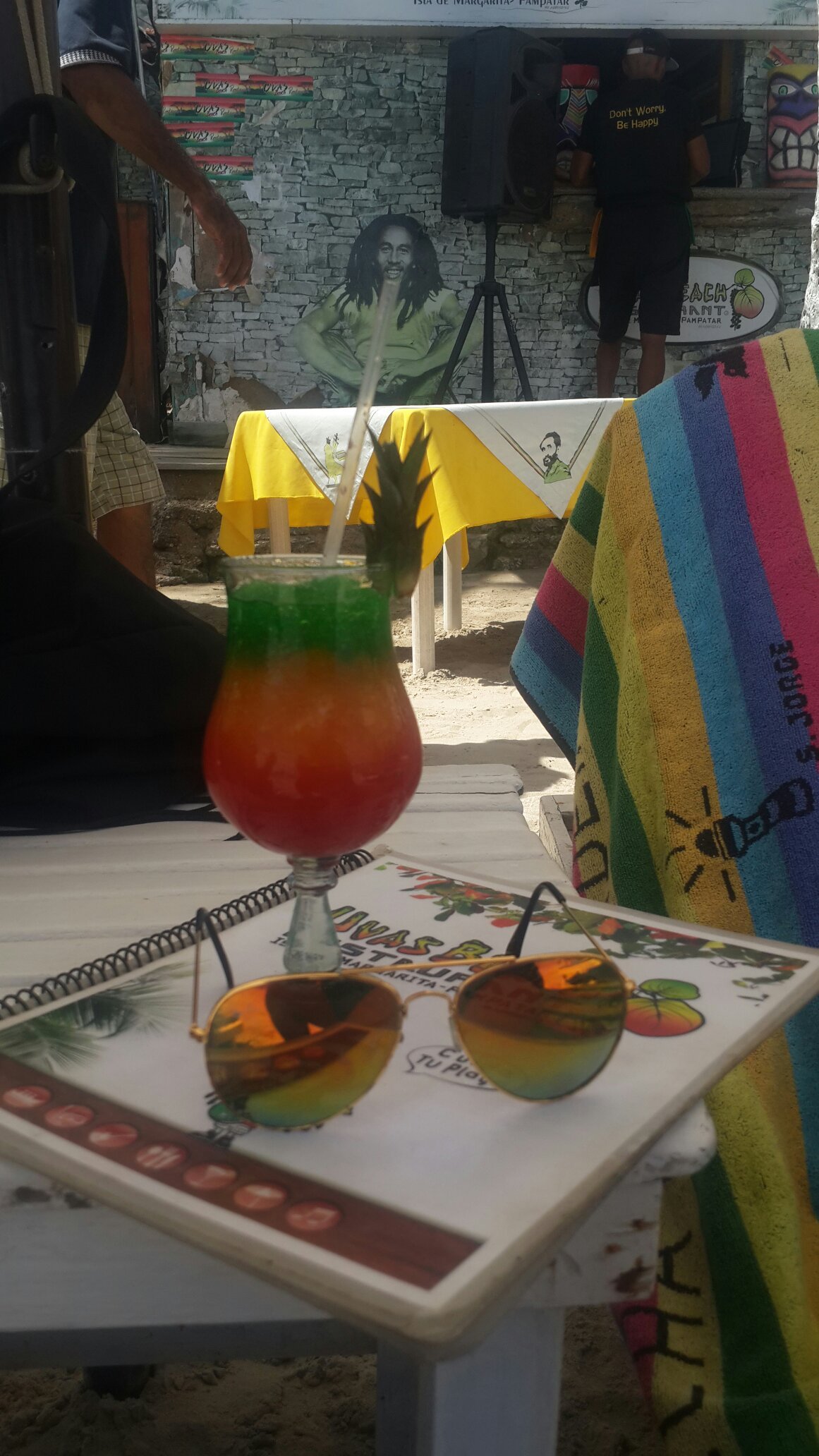 UVAS BEACH RESTAURANT