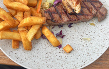 Nurs Burger & Steakhouse餐厅图片
