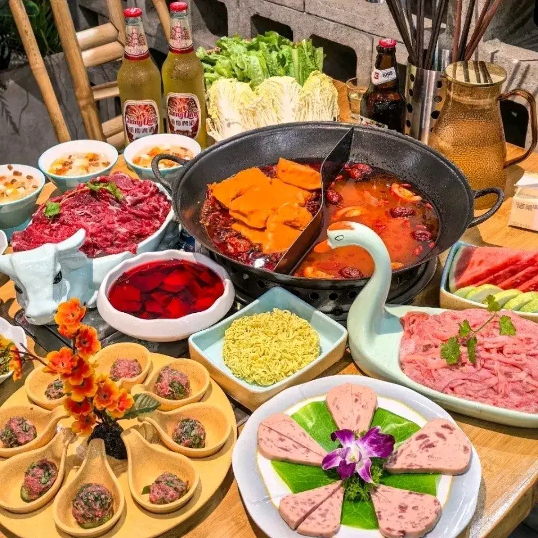 洪漄洞重庆老火锅(万江店)