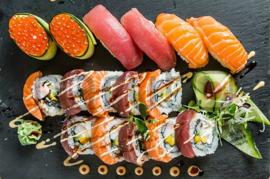 Naruto - Sushi and more