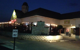 Winking Lizard Tavern