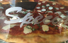 Bizzarro's Famous NY Pizza餐厅图片