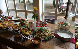 Descanso Tapas-Bar & Cafe Much
