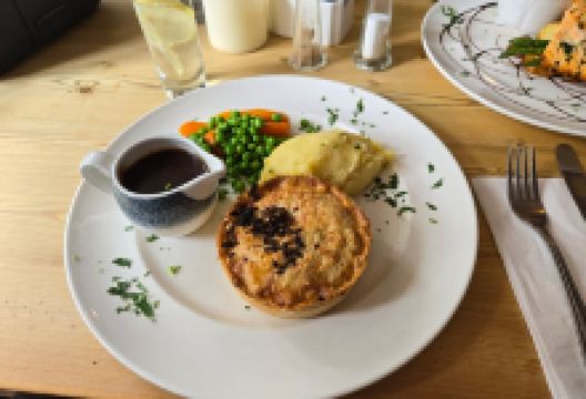 Horse & Hounds Restaurant美食图片