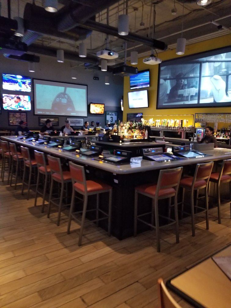 Buffalo Wild Wings Grill & Bar