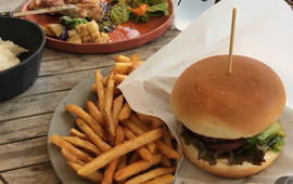 Open Terrace ME-EAT
