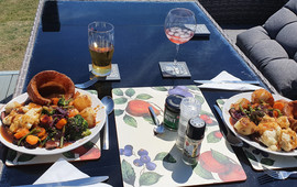The Three Horseshoes