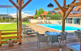 16 Lakes Restaurant