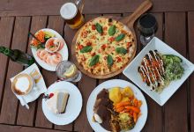 Gunners View Restaurant美食图片