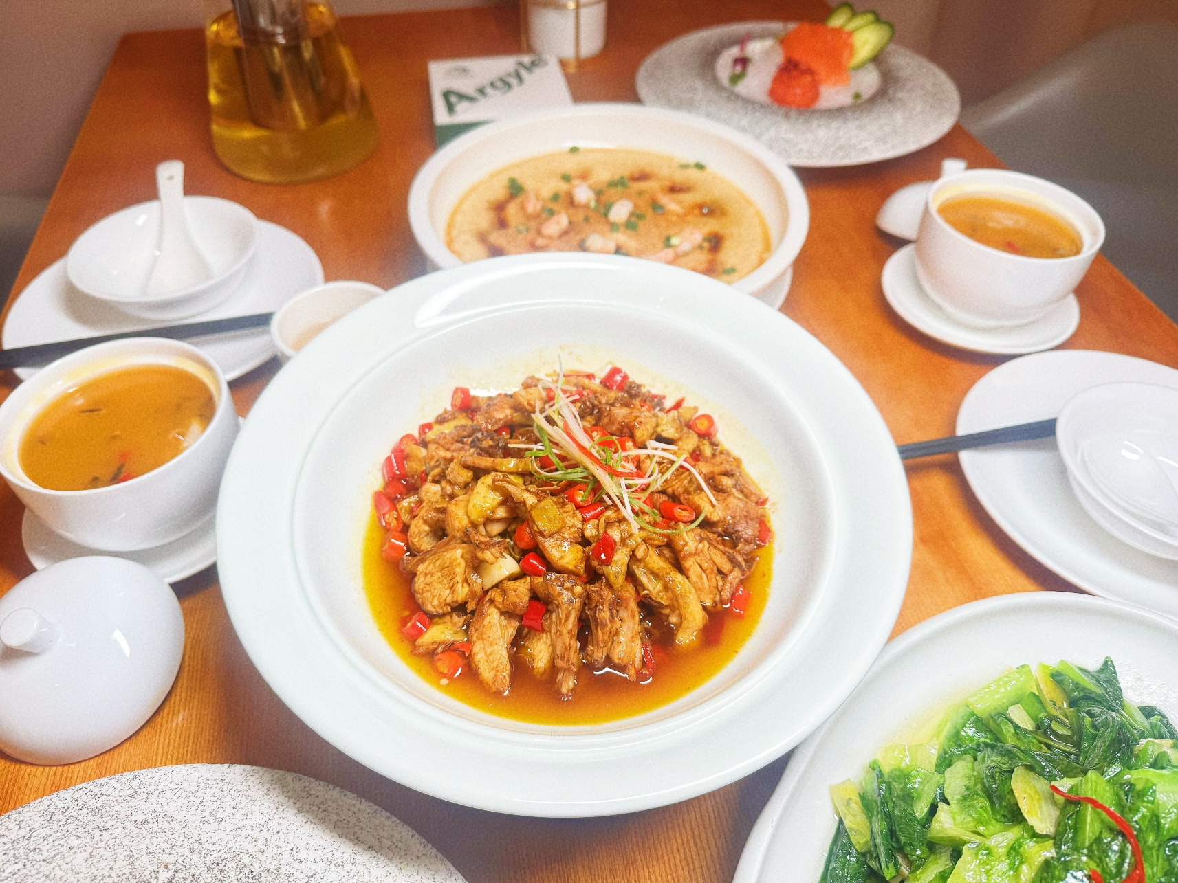 雅阁膳苑·三文鱼餐厅
