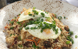 Lazy Dog Restaurant & Bar